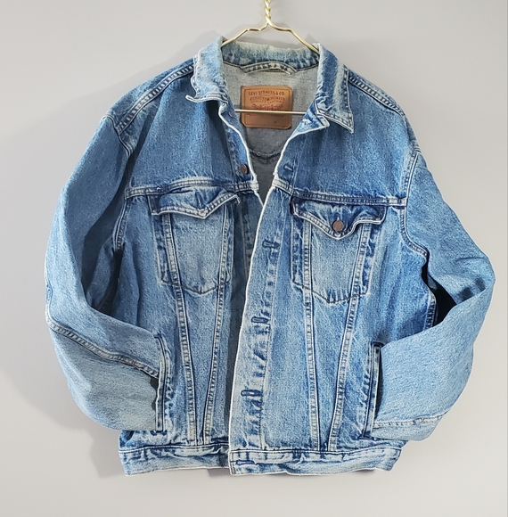 Levi's Other - Medium Vintage Levi's Light Blue Wash Denim Trucker Jacket Type III Blank Tab